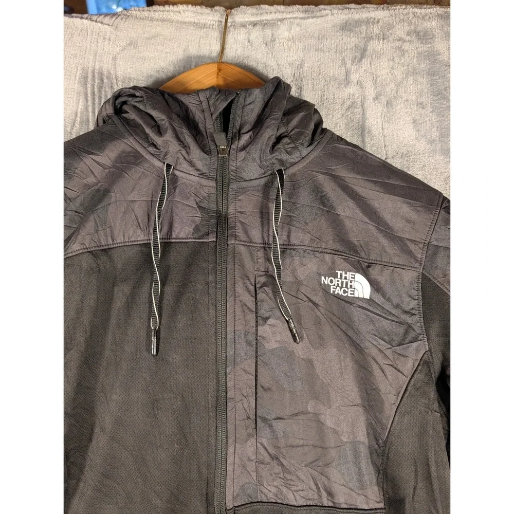 The North Face Men's Small Black‎ Camo Full Zip Hooded Fleece Jacket